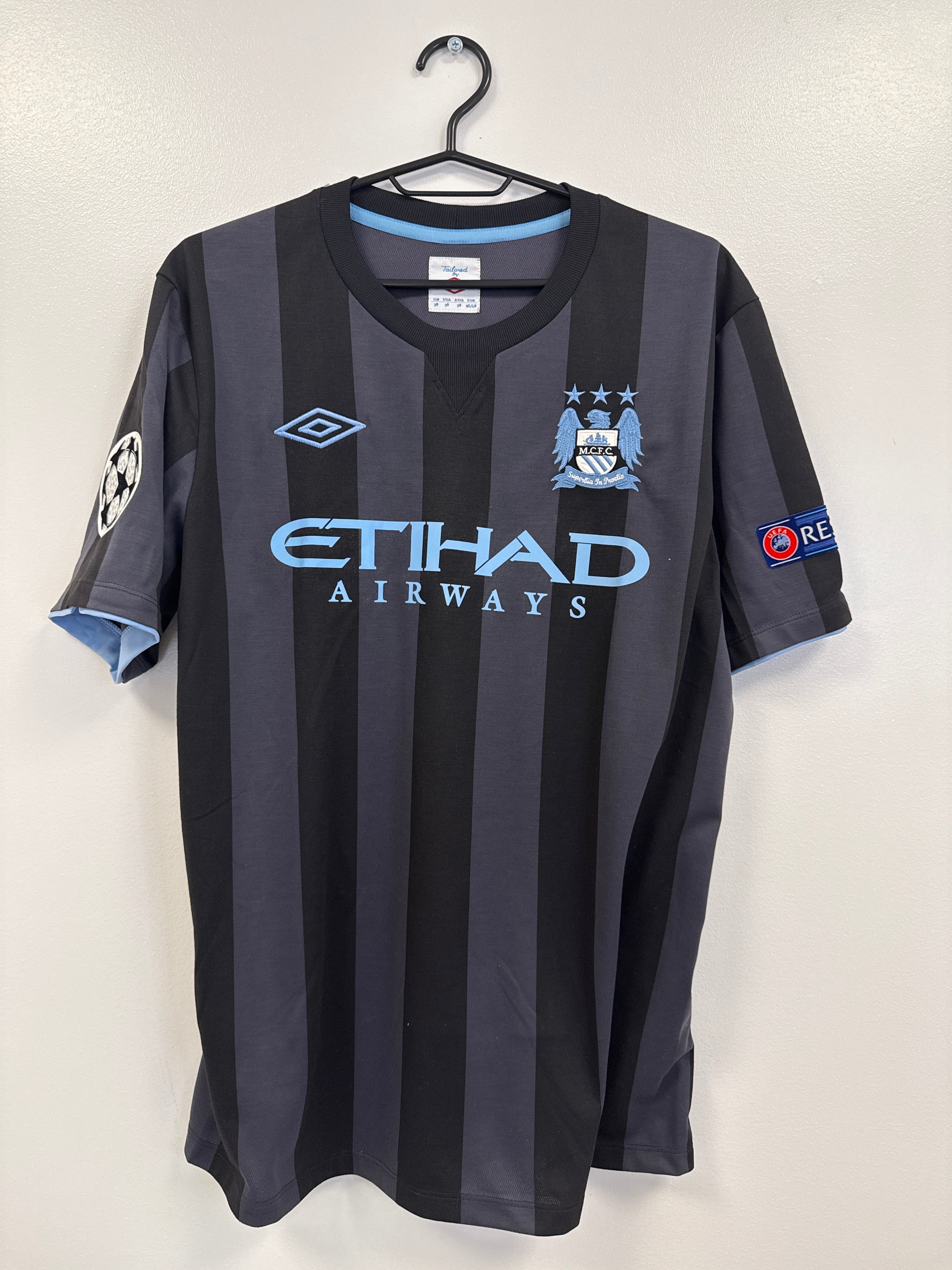Man City 3rd Kun Aguero 2012/2013 (38 / M)