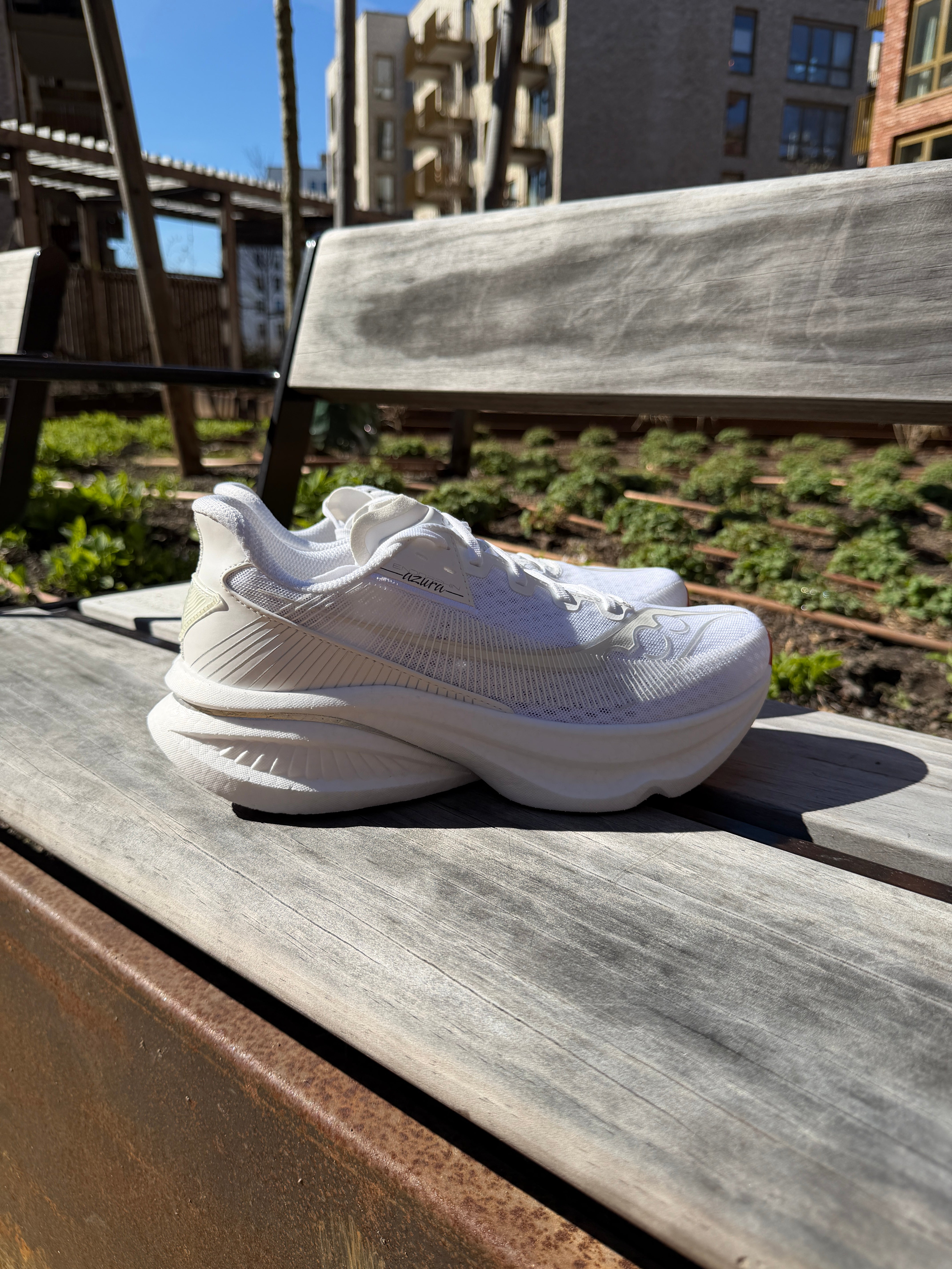 Saucony Endorphin Azura White / Gum Herre