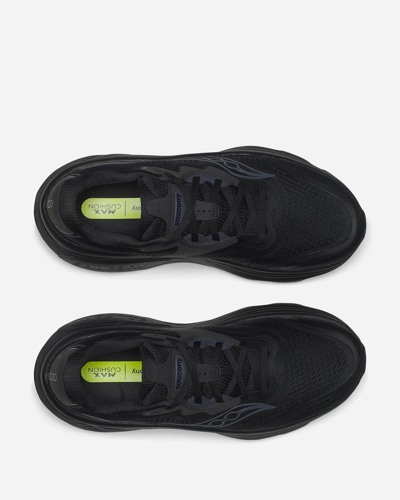 Saucony Hurricane 26 Triple Black Herre