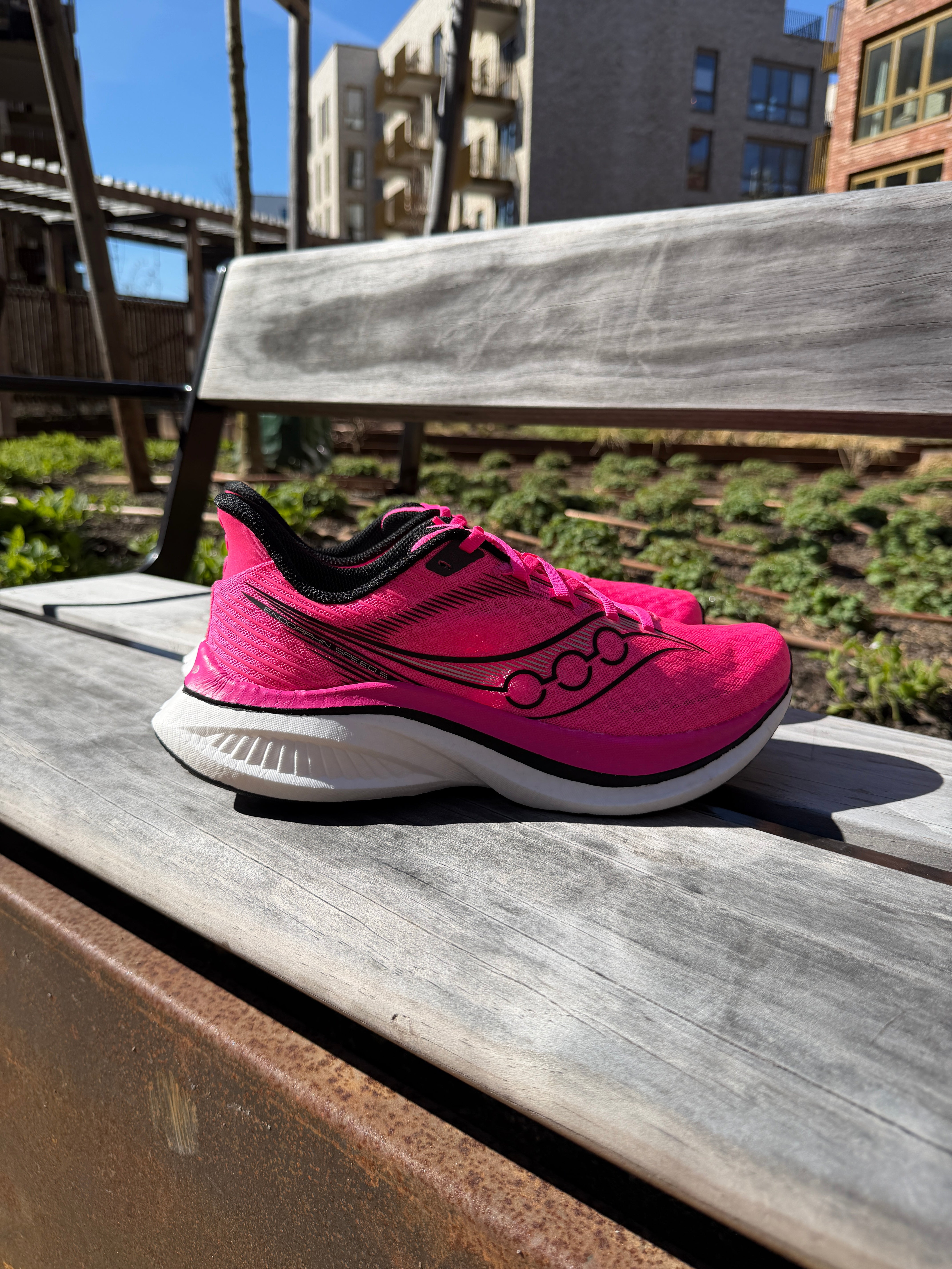 Saucony Endorphin Speed 5 Shock / Black Dame