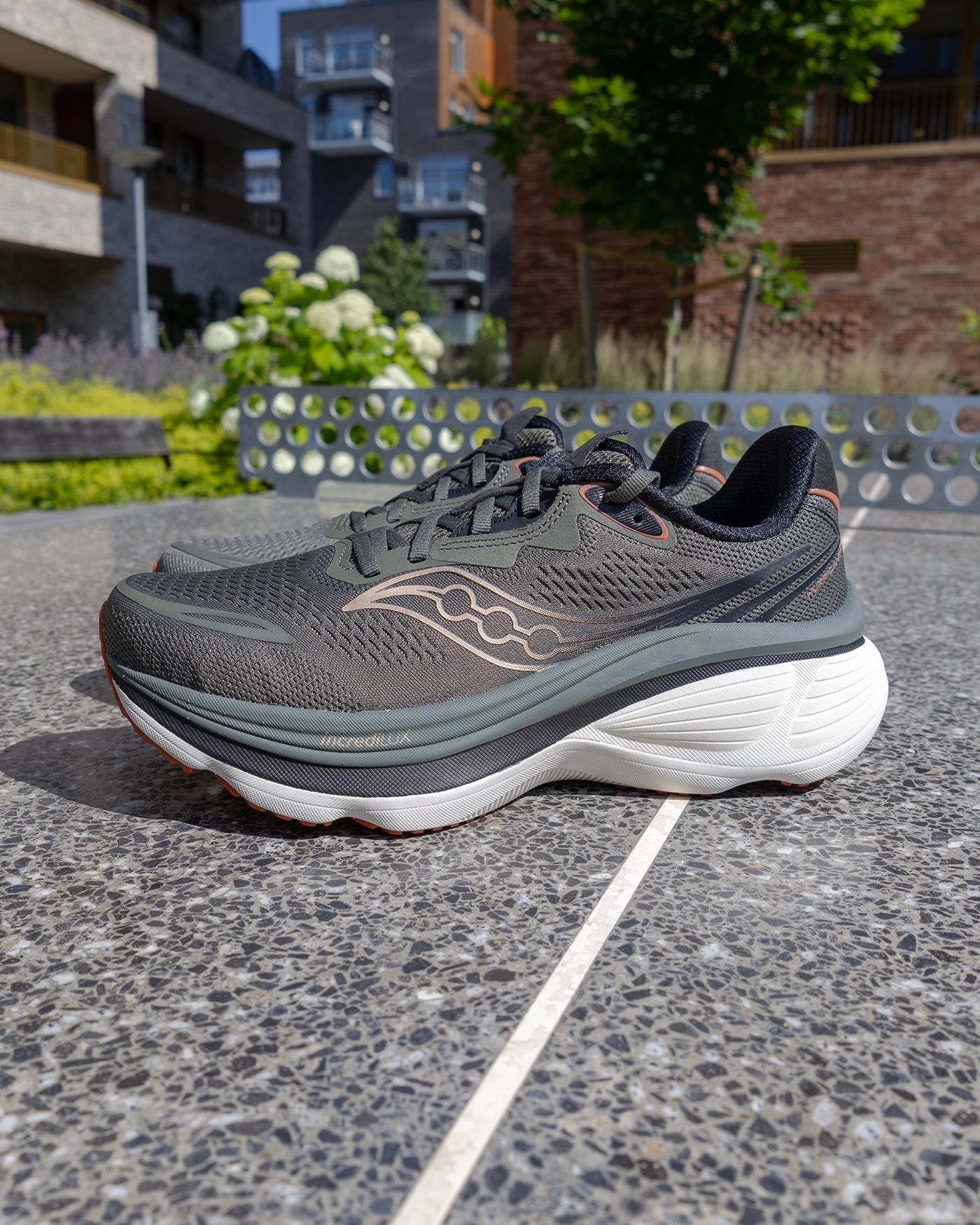Saucony Hurricane 26 Fatigue/Black Herre